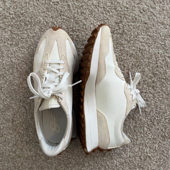 Women’s New Balance 327 Sneakers NEW - Picture 8 of 11